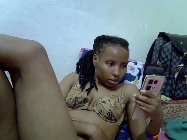 Beautyjaya3 live cam on BongaCams