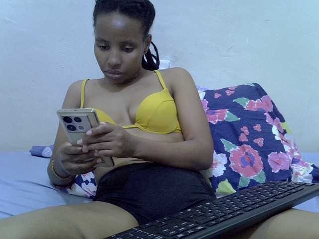 Beautyjaya3 live cam on BongaCams
