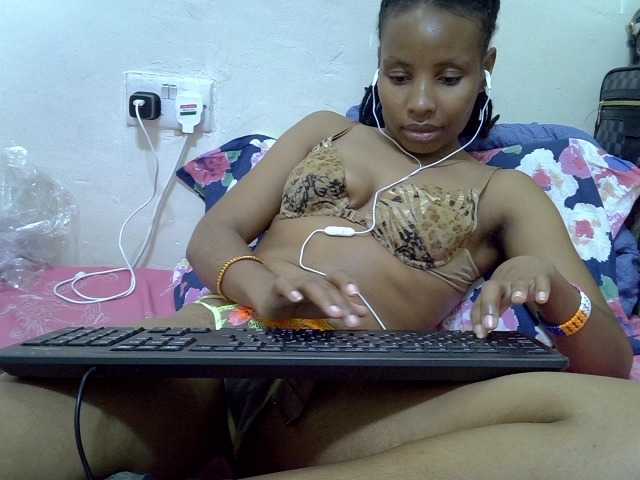 Beautyjaya3 live cam on BongaCams