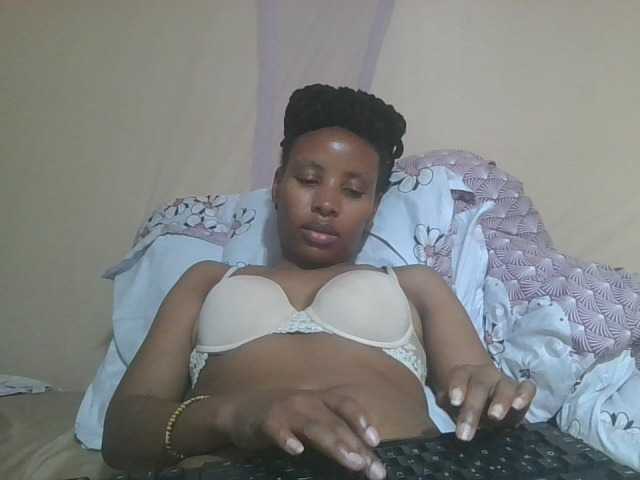 Beautyjaya3 live cam on BongaCams