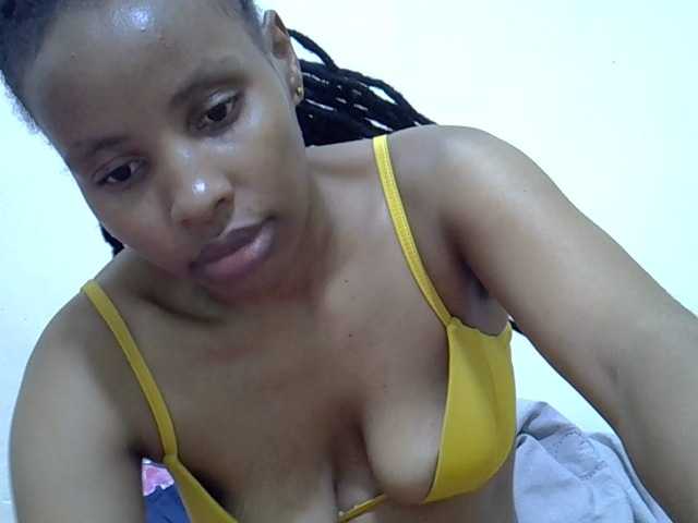 Beautyjaya3 live cam on BongaCams