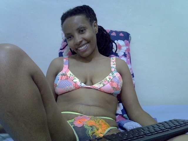 Beautyjaya3 live cam on BongaCams