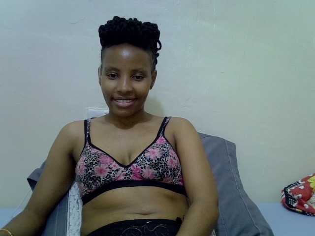 Beautyjaya3 live cam on BongaCams
