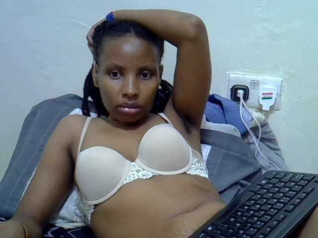 Beautyjaya3 live cam on BongaCams
