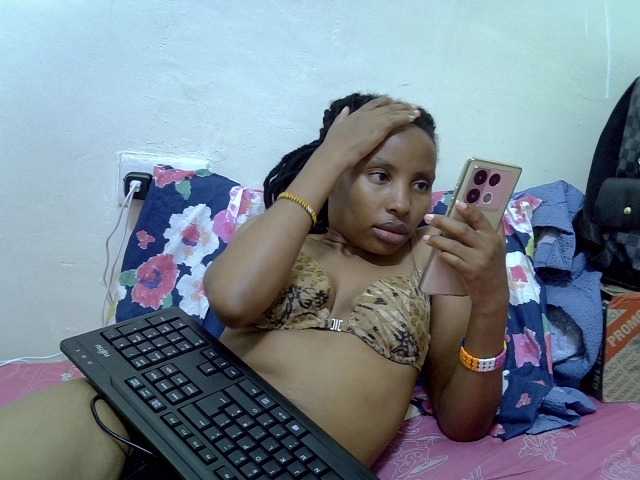 Beautyjaya3 live cam on BongaCams