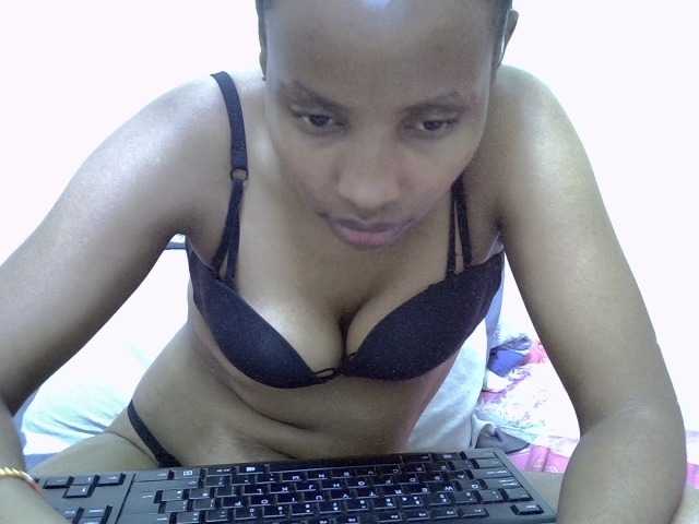 Beautyjaya3 live cam on BongaCams