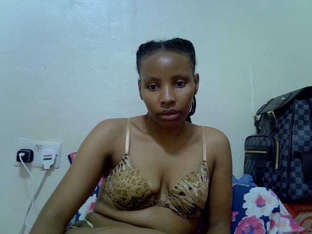 Beautyjaya3 live cam on BongaCams