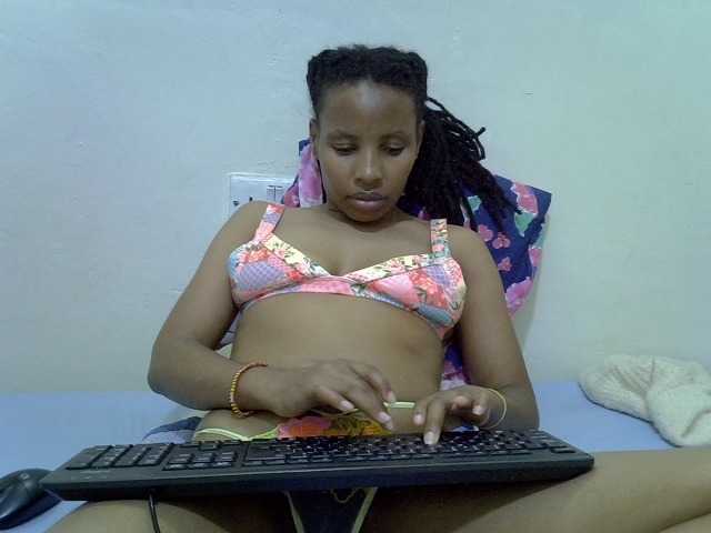Beautyjaya3 live cam on BongaCams