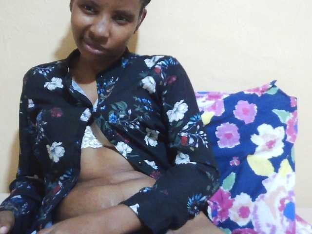 Beautyjaya3 live cam on BongaCams