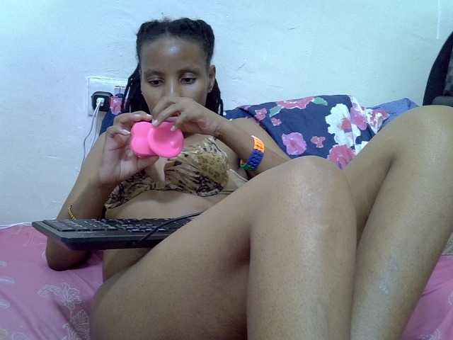 Beautyjaya3 live cam on BongaCams