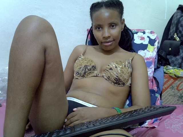 Beautyjaya3 live cam on BongaCams