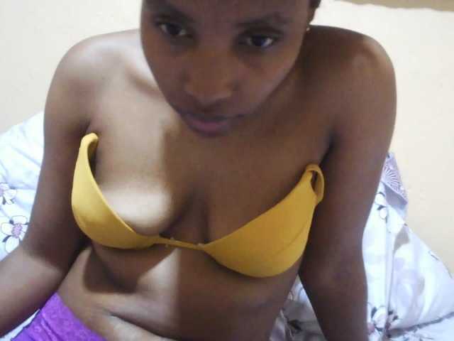 Beautyjaya3 live cam on BongaCams