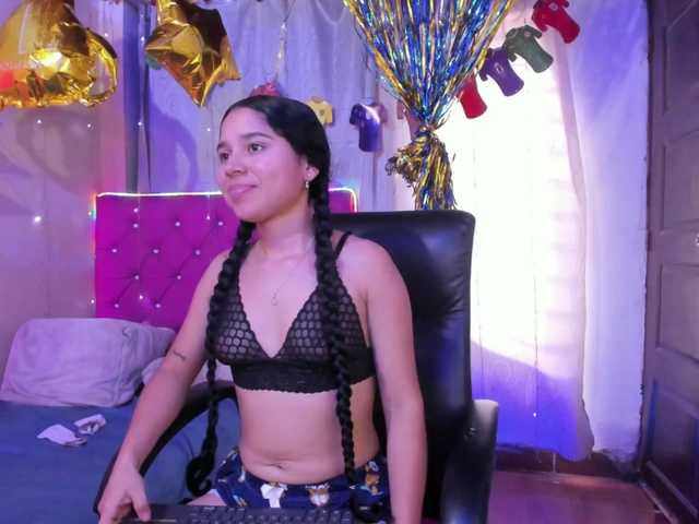 Milly-Way live cam on BongaCams