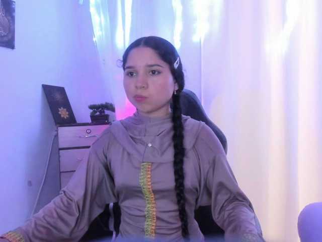 Milly-Way — live female cam