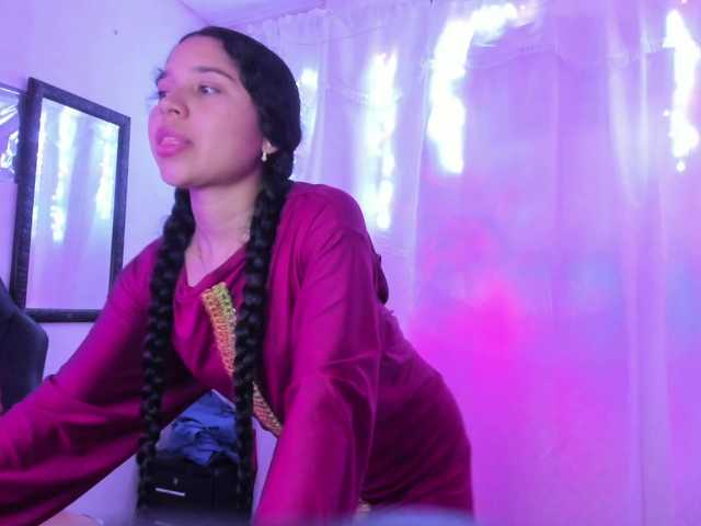 Milly-Way live cam on BongaCams