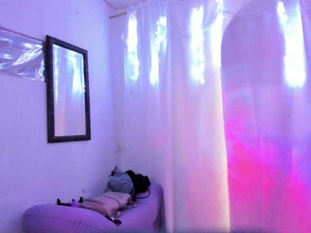 Milly-Way live webcam show