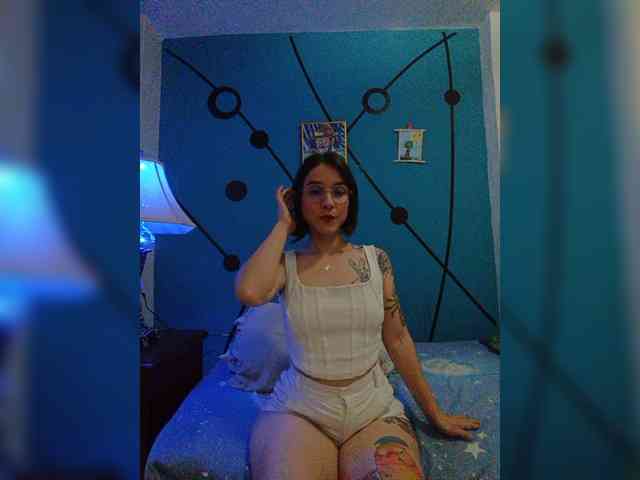 Lesliecarmein webcam