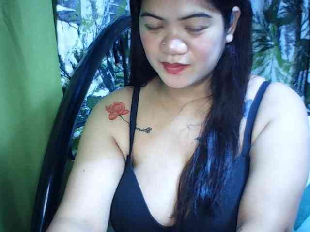 xxPinayBigBoobs webcam