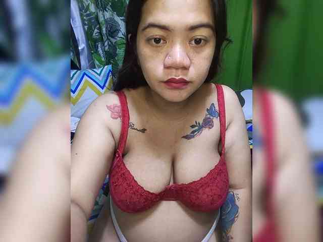 Model: xxPinayBigBoobs