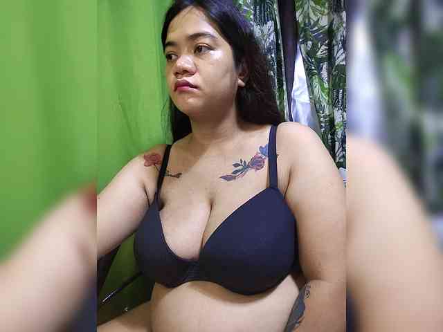 xxPinayBigBoobs webcam