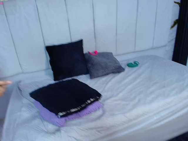 DelphineBella live cam on BongaCams