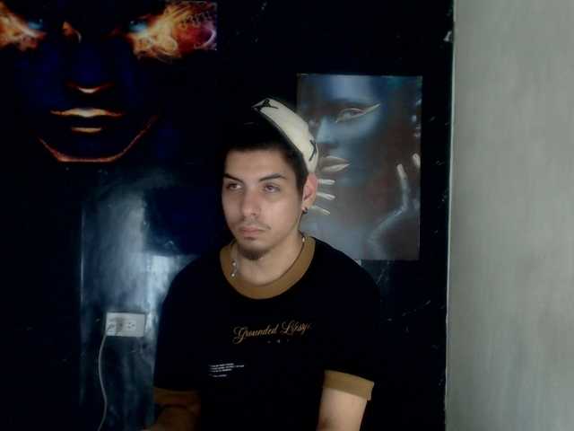 TheShamefulBoys live cam preview