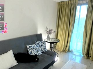 evelyne-xx Porn Show