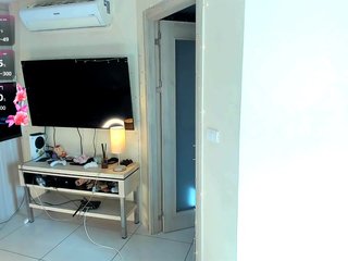 evelyne-xx Porn Show
