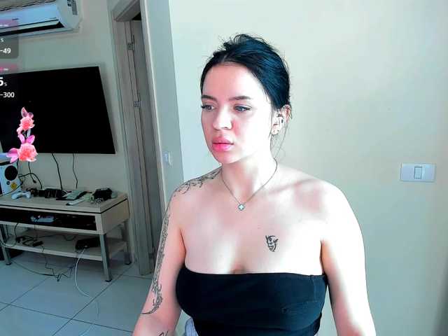 evelyne-xx live webcam show