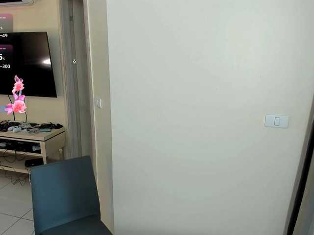 evelyne-xx live webcam show