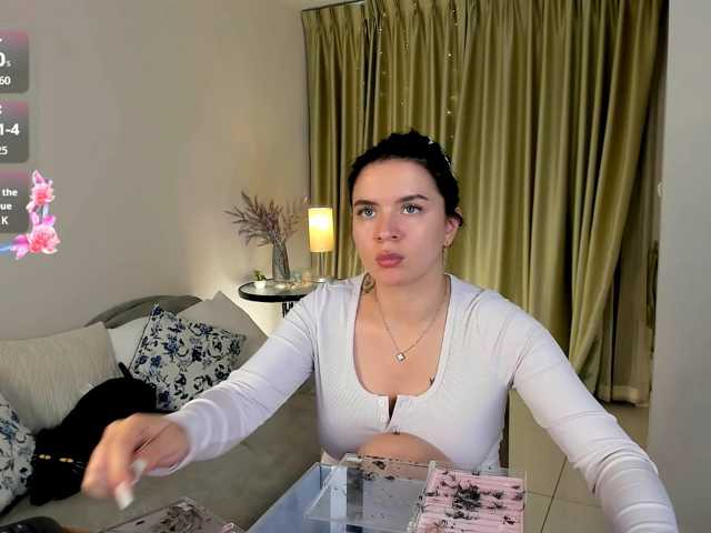 evelyne-xx live cam on BongaCams
