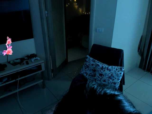 evelyne-xx live cam on BongaCams
