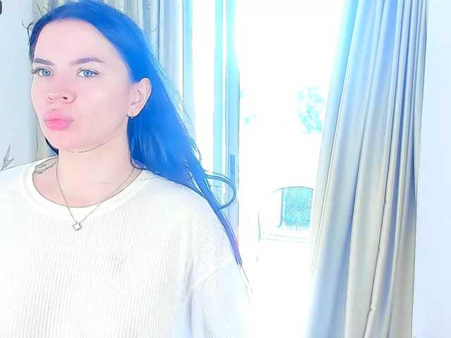 evelyne-xx live cam on BongaCams