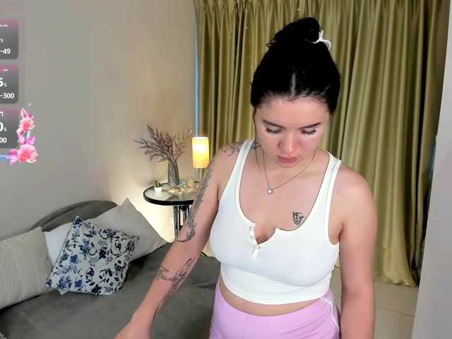 evelyne-xx, en vivo ahora en BongaCams