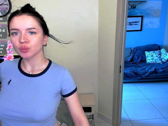 evelyne-xx live cam on BongaCams