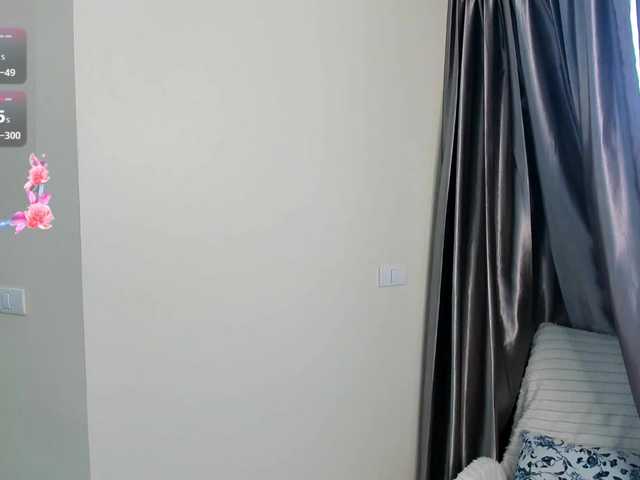 evelyne-xx live cam on BongaCams
