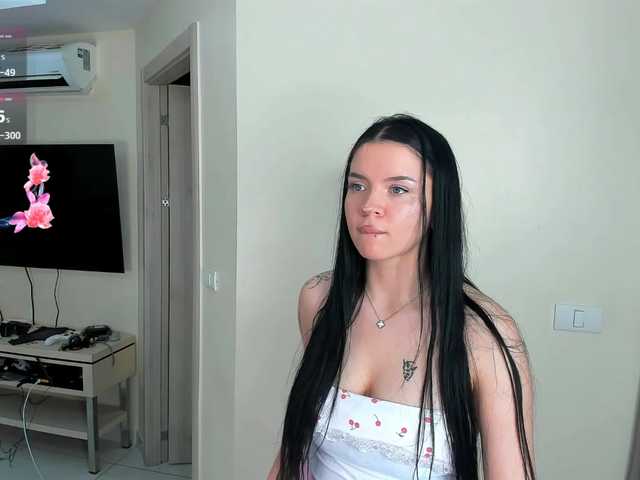 evelyne-xx live cam on BongaCams