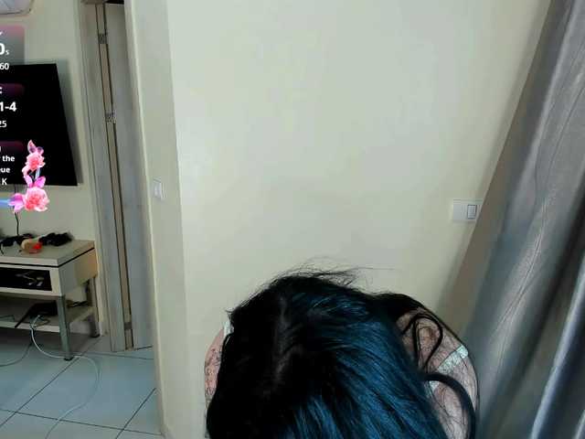 evelyne-xx live cam on BongaCams