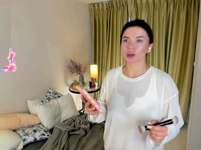 evelyne-xx, live now on BongaCams