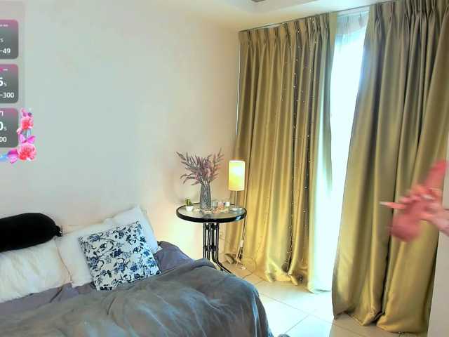 evelyne-xx live cam on BongaCams