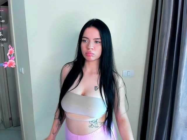 evelyne-xx live webcam show