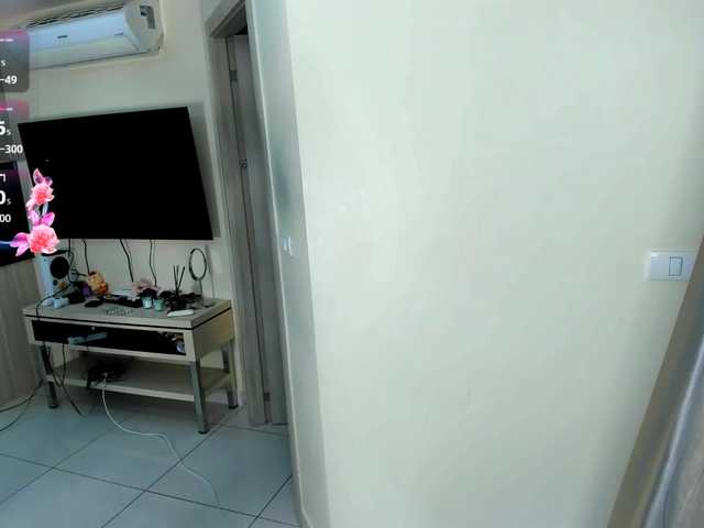 evelyne-xx live cam on BongaCams