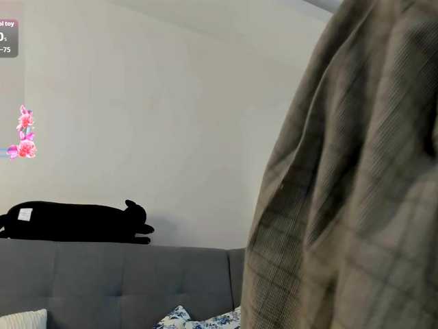 evelyne-xx live cam on BongaCams