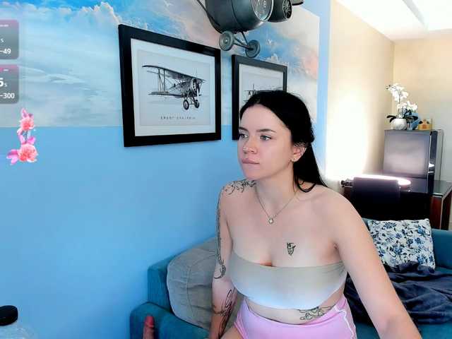 evelyne-xx live cam on BongaCams