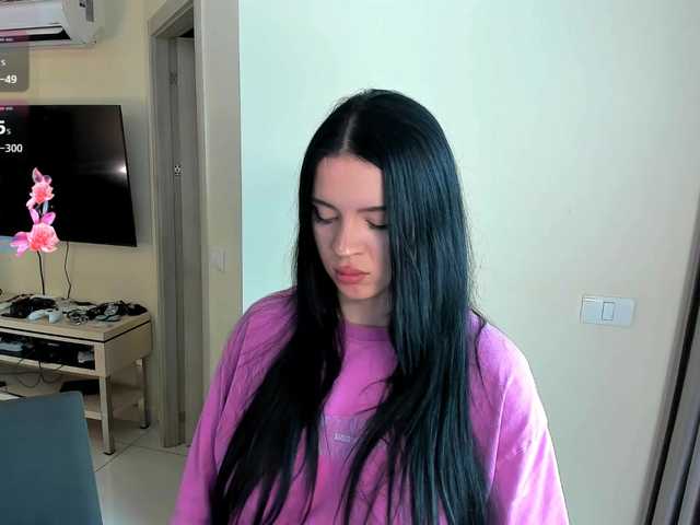 evelyne-xx live cam on BongaCams