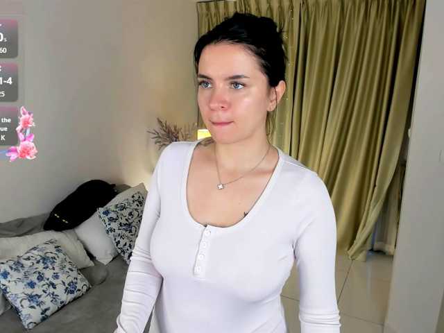 evelyne-xx live cam on BongaCams