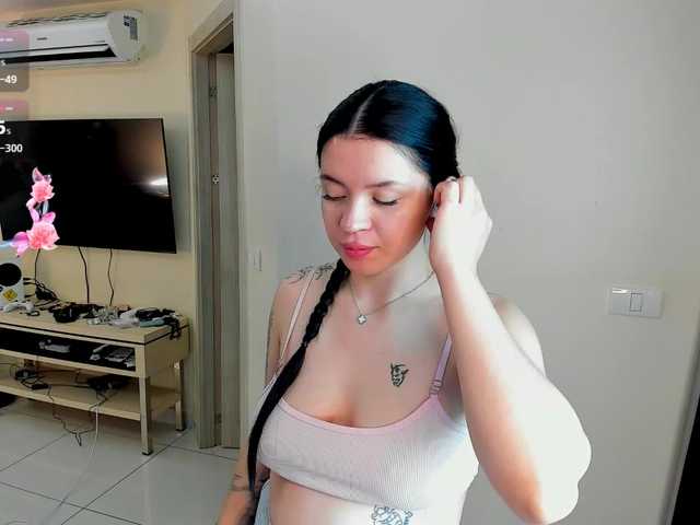 evelyne-xx online