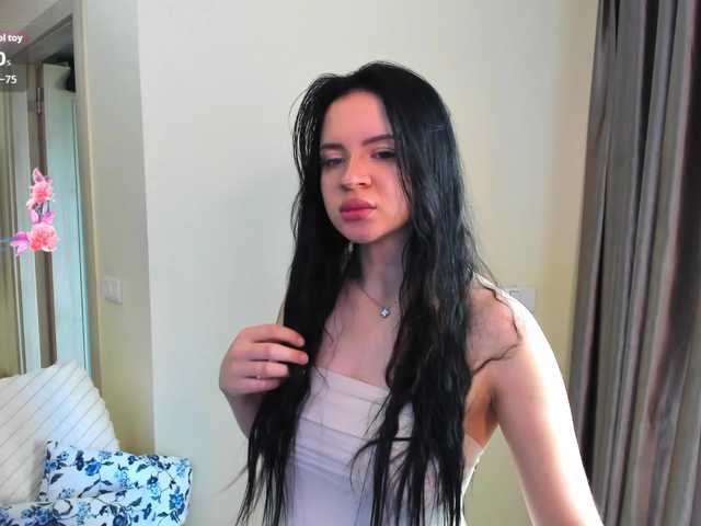 evelyne-xx live cam on BongaCams
