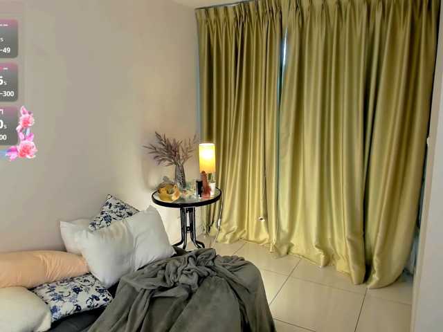 evelyne-xx, en directo ahora en BongaCams