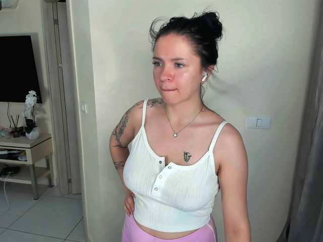 evelyne-xx live cam preview
